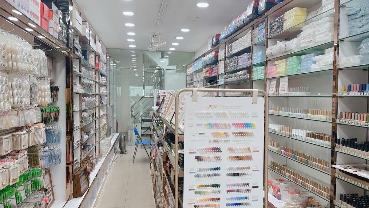 MẶT PHỐ KINH DOANH SẦM UẤT - VỈA HÈ THÊNH THANG - VỊ TRÍ SIÊU ĐẸP, NGAY NGÃ TƯ - PHÂN KHÚC HIẾM NHÀ BÁN