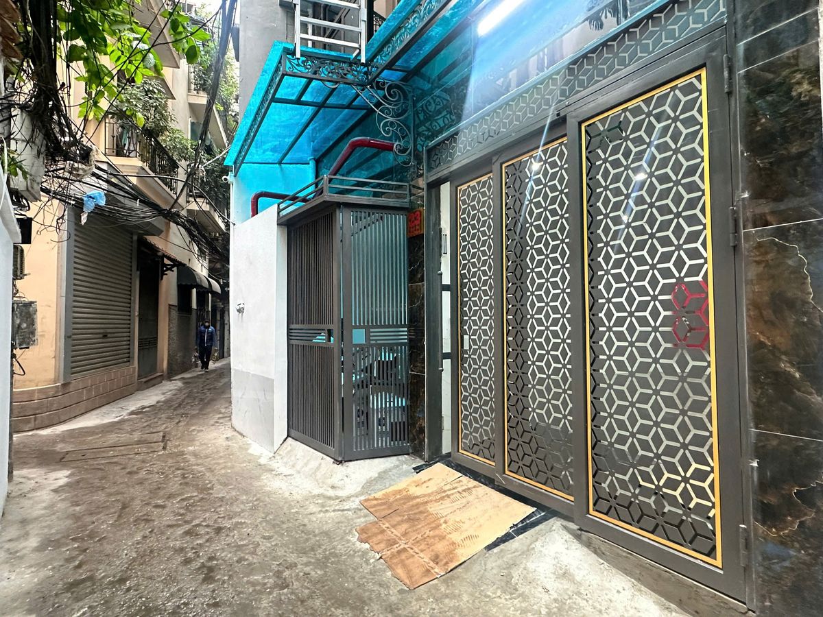 BÁN CĂN HỘ DÒNG TIỀN Phố Hào Nam-Đống Đa 65m2 8 Tầng, 18 phòng X 24.9 tỷ Đống Đa Hà Nội .