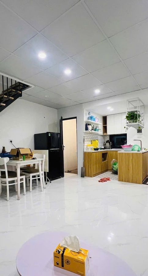 BÁN ĐẤT TẶNG NHÀ 2 TẦNG- GẦN PHỐ - GẦN CHỢ HÀ ĐÔNG - NHÀ CÒN MỚI ĐẸP