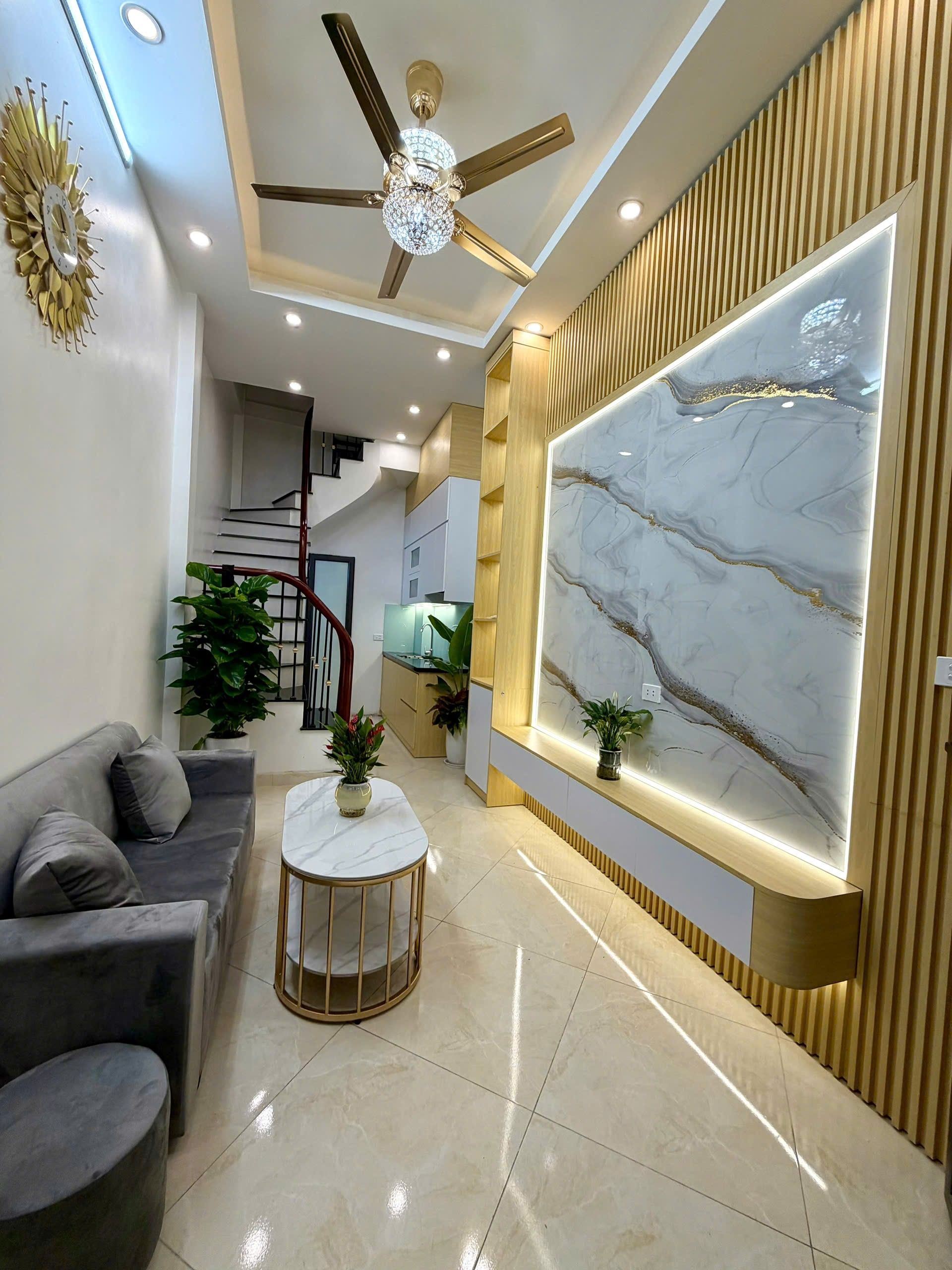 Bán Nhà Ngõ Đình Đông 17/23m2. 4 tầng. mặt tiền 3m. giá 5.8 tỷ Hai Bà Trưng Hà Nội