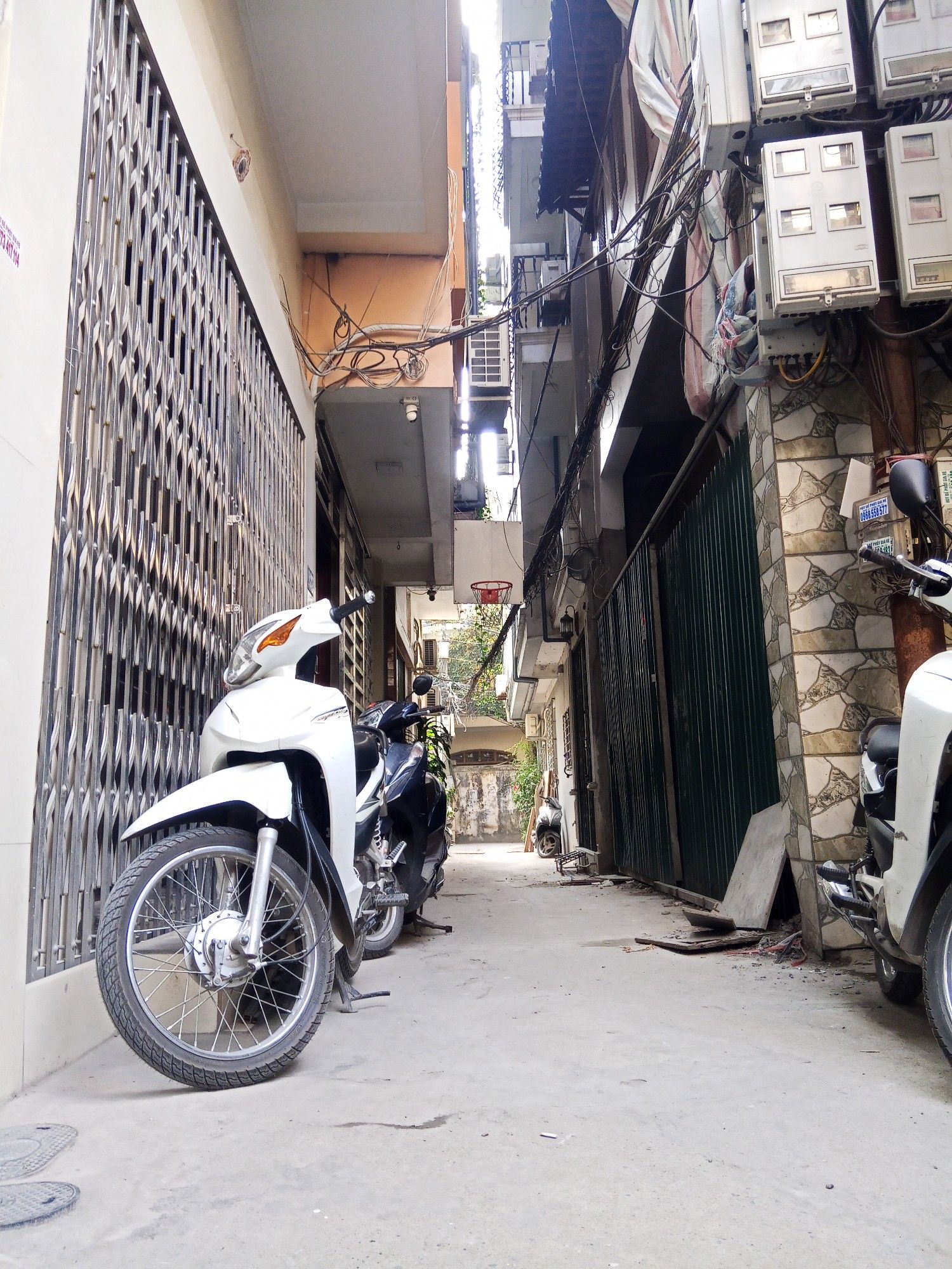 Bán Nhà Hoàng Hoa Thám 26m2. 4 tầng. mặt tiền 3.1m. giá 6.988 Tỷ Ba Đình Hà Nội