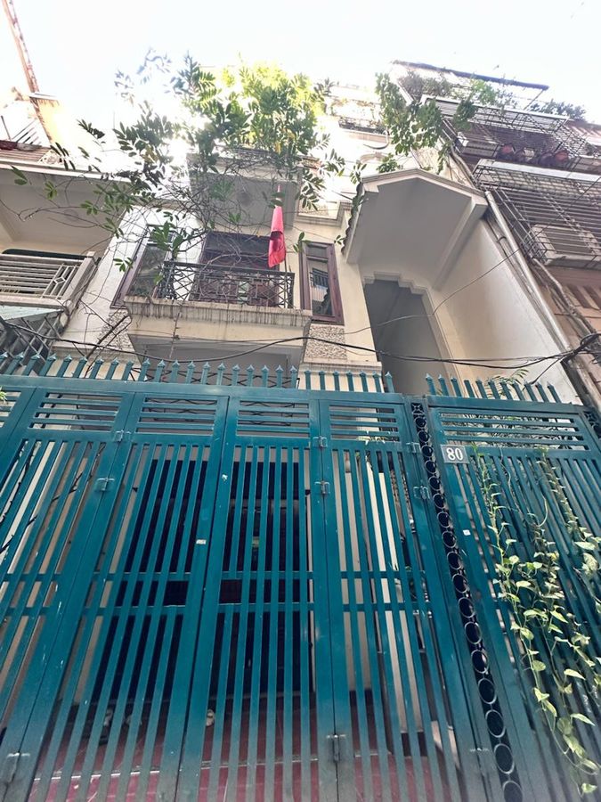 BÁN NHÀ PHỐ THÁI HÀ – 61M² x 4 TẦNG – MT 5.4M – Ô TÔ ĐỖ CỬA NGÕ NÔNG THOÁNG 19 TỶ