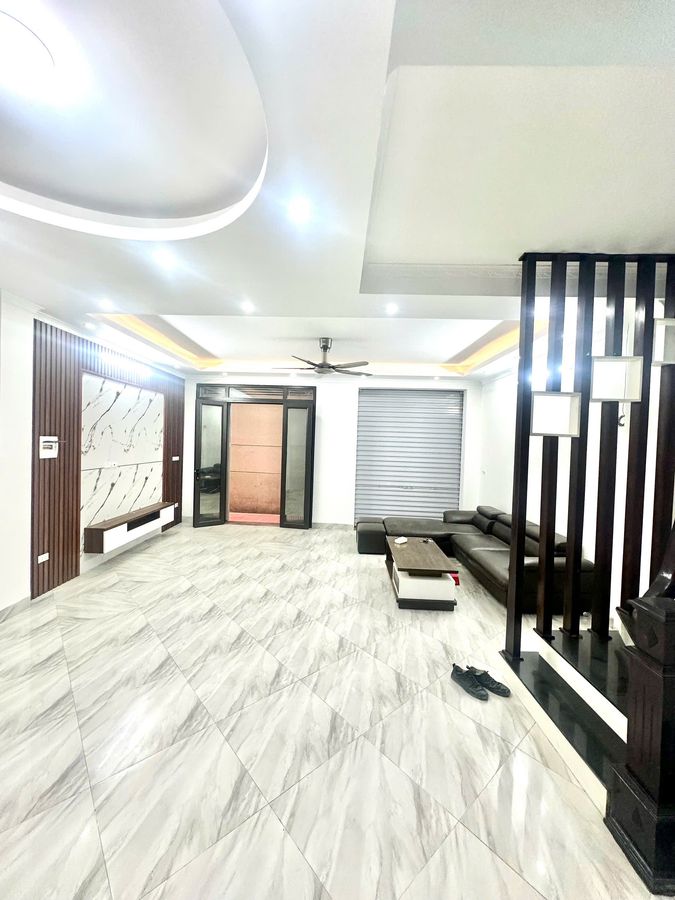 NHÀ ĐẸP Ở NGAY – NGÕ THÔNG RỘNG THOÁNG – MẶT TIỀN TRÊN 5M – PHÒNG NÀO CŨNG NGẬP TRÀN ÁNH SÁNG