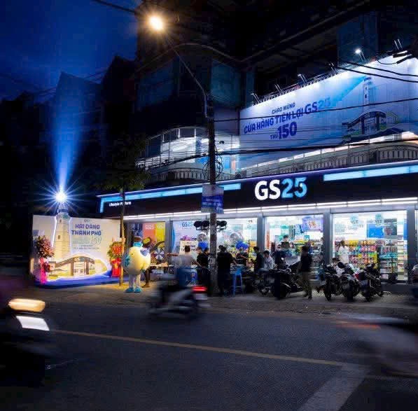 CHO THUÊ NHÀ ĐƯỜNG CẦU GIẤY CẦU GIẤY Diện tích: 250m2 x2 tầng Mặt tiền : 10m