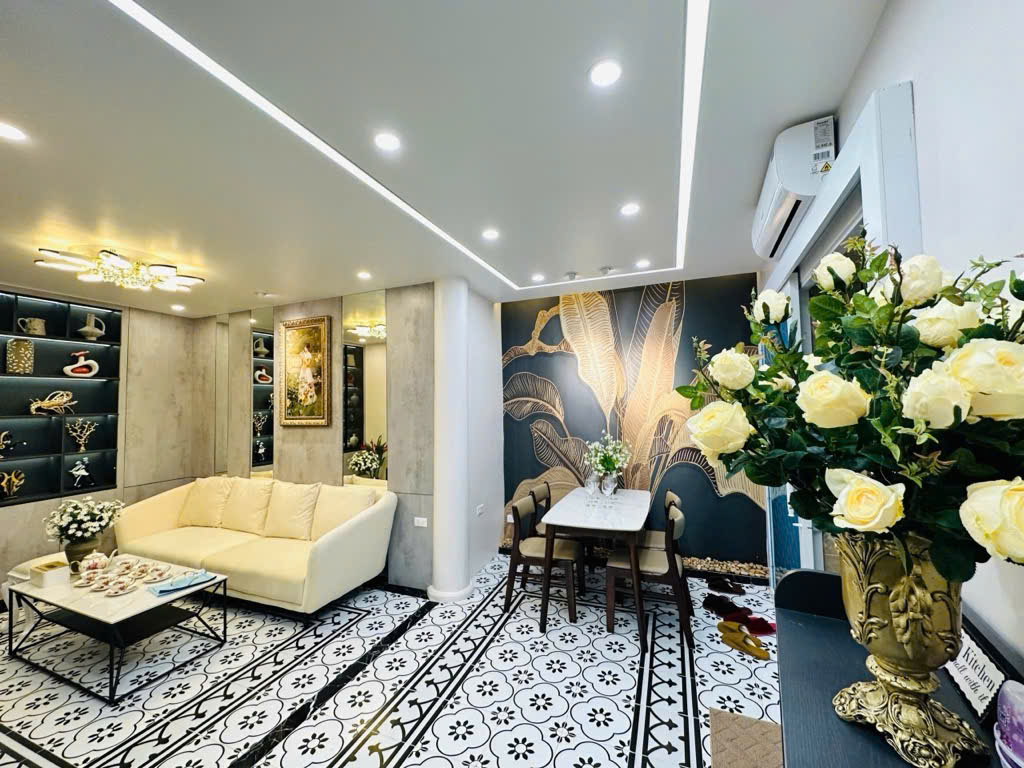 Cực rẻ, bán nhà Xuân La, nhà đẹp ở ngay, 80m, mặt tiền 5m, chỉ 17 tỷ