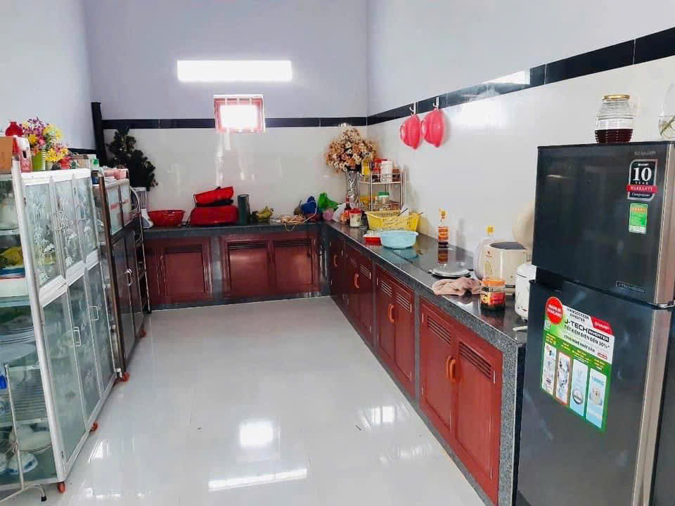 ĐẤT NHÀ CHÍNH CHỦ gởi bán Cần bán căn nhà vườn trên mặt tiền tỉnh lộ 329 đang làm rộng 30m. Đường đang làm