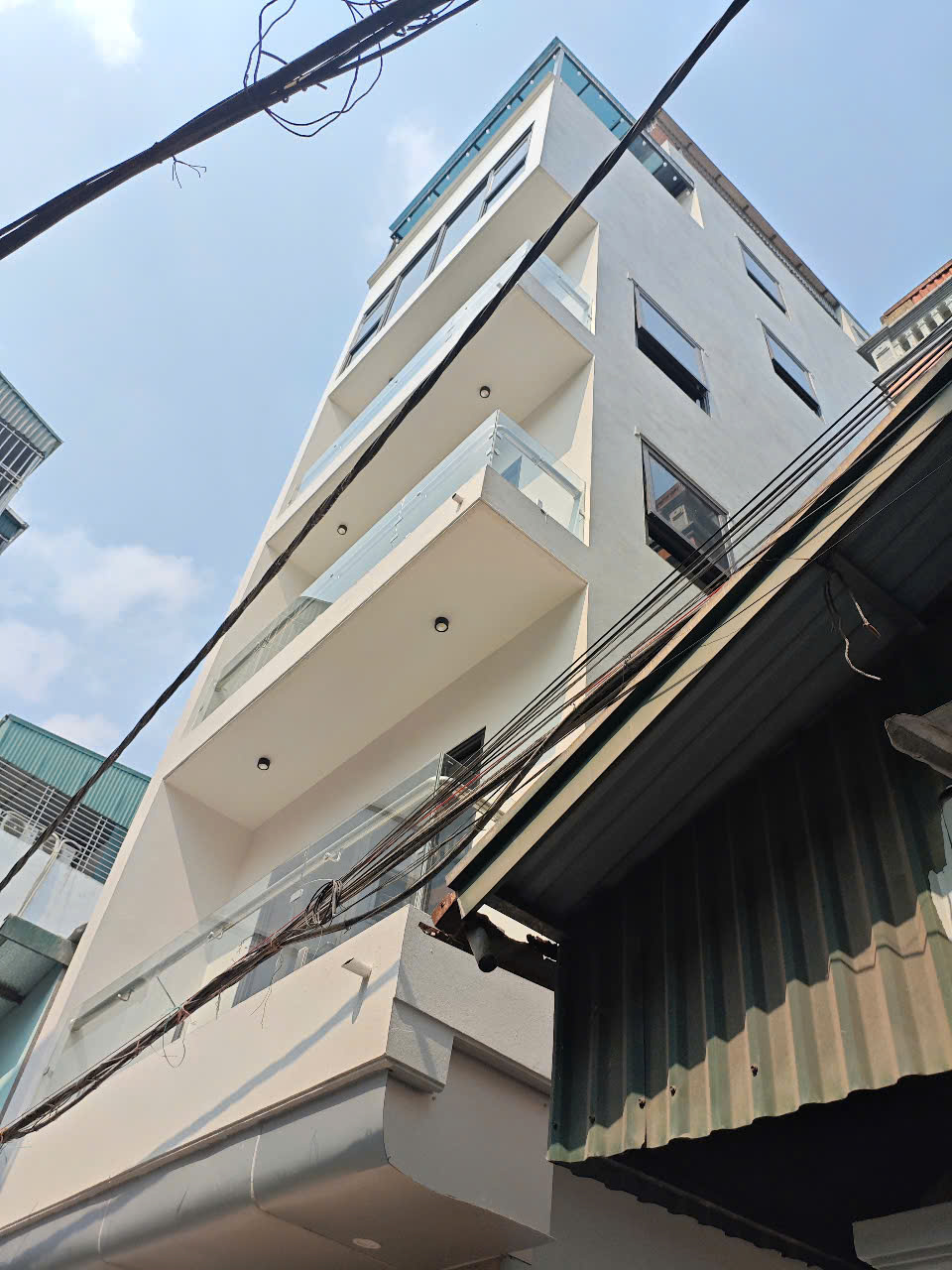 CC Bán Mặt Ngõ 101 Phố Trạm - Long Biên, Phân Lô Ô Tô, Thang Máy DT: 45m, 7 Tầng - 11.8 Tỷ