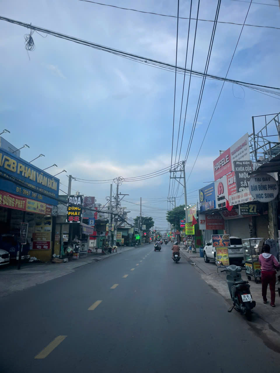 Bán đất mặt tiền 25x100m giá 70 tỷ Đường Phan Văn Hớn