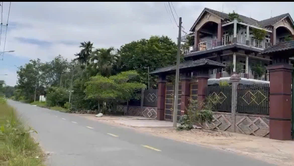 BÁN 2.700m2 ĐẤT MẶT TIỀN BẾN SÚC – CỦ CHI, GIÁ CHỈ 17.5 TỶ!