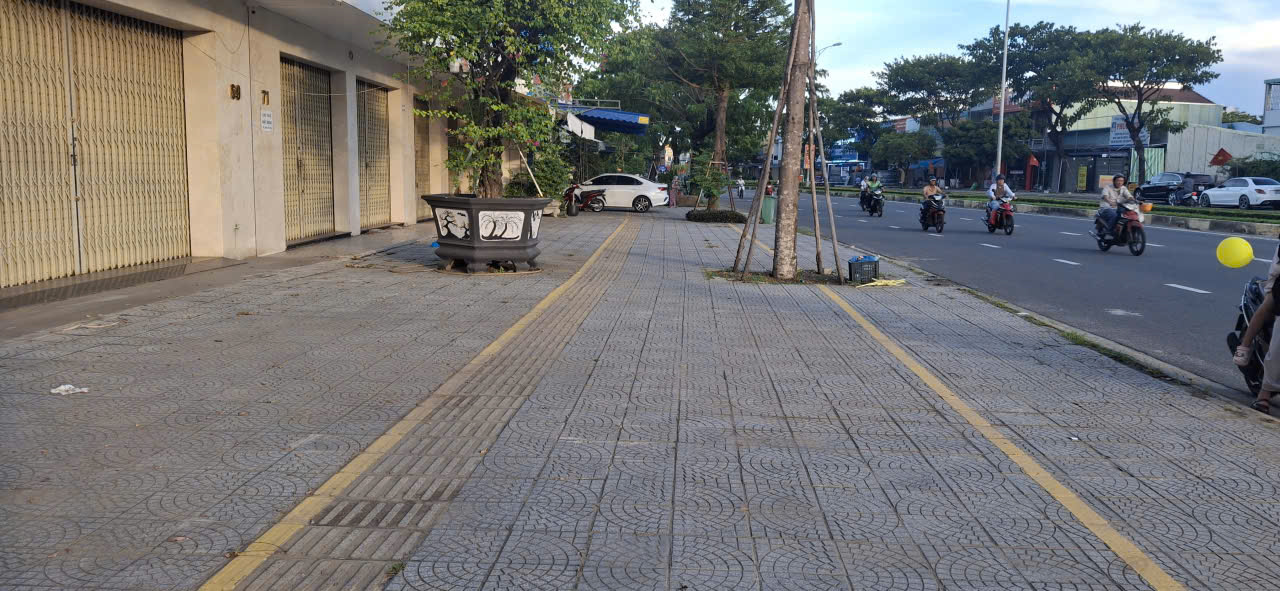 NHÀ 3 T – ĐẤT 281M² – GIÁ CHƯA TỚI 100 TRIỆU/M² MẶT TIỀN VÕ CHÍ CÔNG – ĐƯỜNG 30M – LỀ 9M – TRUNG TÂM HÒA XUÂN