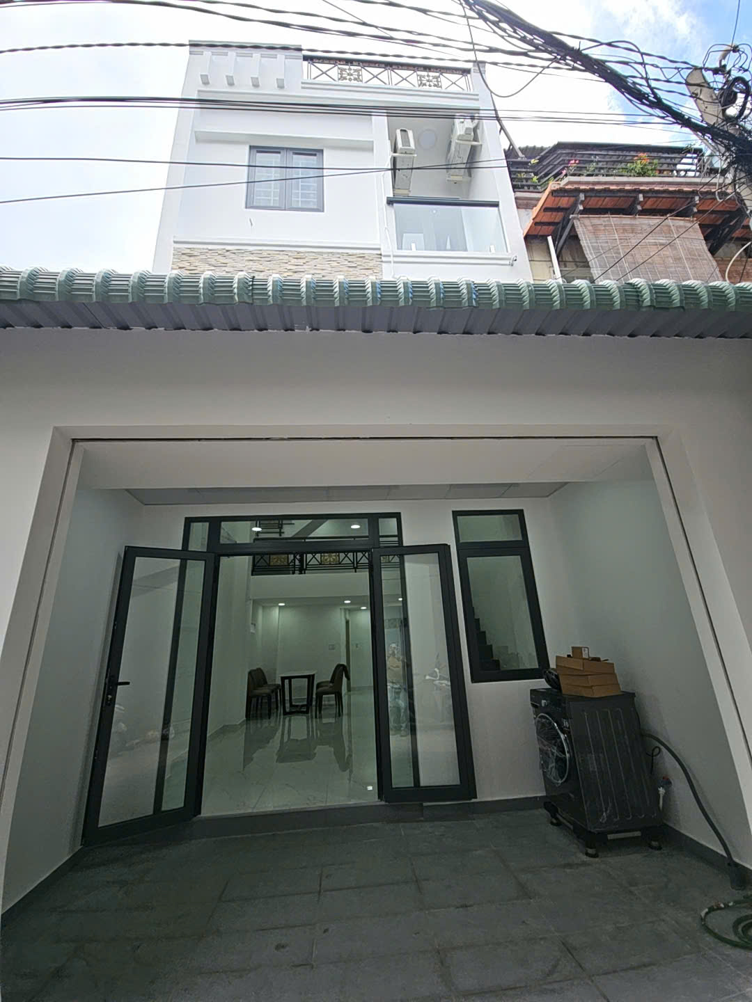 Sát mặt tiền Q7 Tân thuận Ngang 4.5 dài 12 3 TẤM CÓ 5 TỎI ĐÚC BÊ TÔNG MỚI