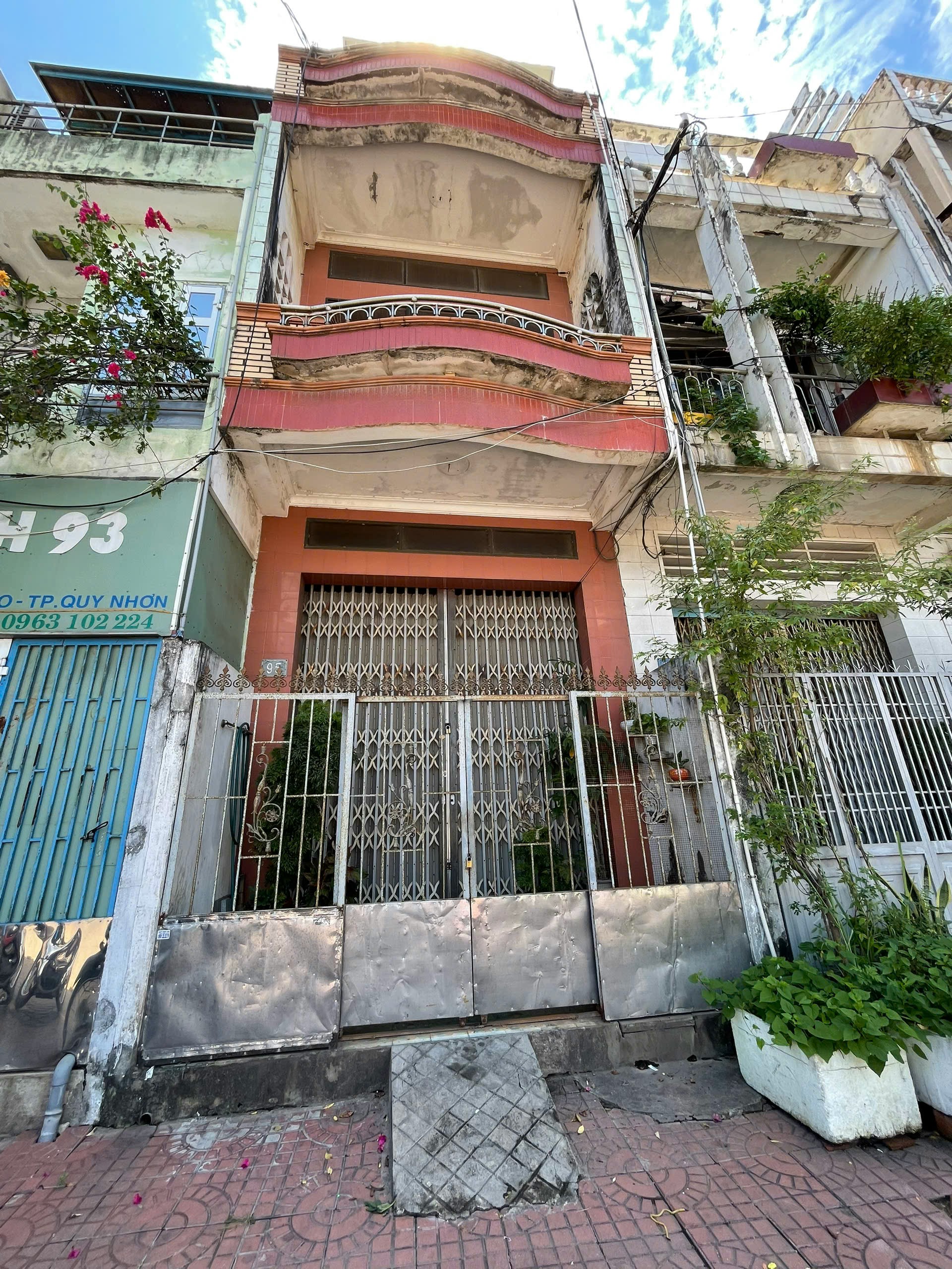 BÁN NHÀ MẶT TIỀN TRẦN HƯNG ĐẠO – VỊ TRÍ KIM CƯƠNG GIỮA TRUNG TÂM BIỂN QUY NHƠN – GIA LAI