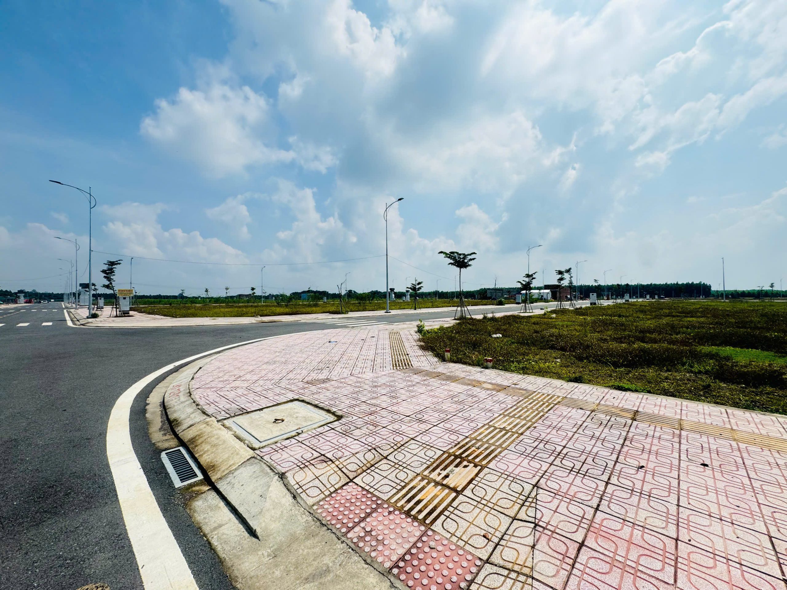 Giữ Tiền Thông Minh Thời Lạm Phát: Đất Thật – Sổ Riêng – Giá Gốc