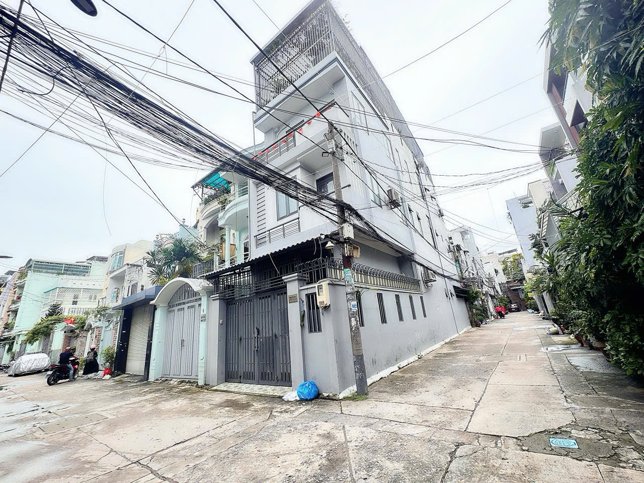 BÁN NHÀ 5 TẦNG - MẶT TIỀN HXH Đ.CÁCH MẠNG THÁNG 8, QUẬN 3 - NGANG HIẾM 5,5M*19M - GIANG GIANG:0901611116