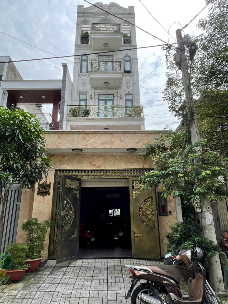 SIÊU PHẨM NHÀ 1 LỬNG 4 LẦU (5x28) – CÓ THANG MÁY – GIÁ CHỈ 11 TỶ!