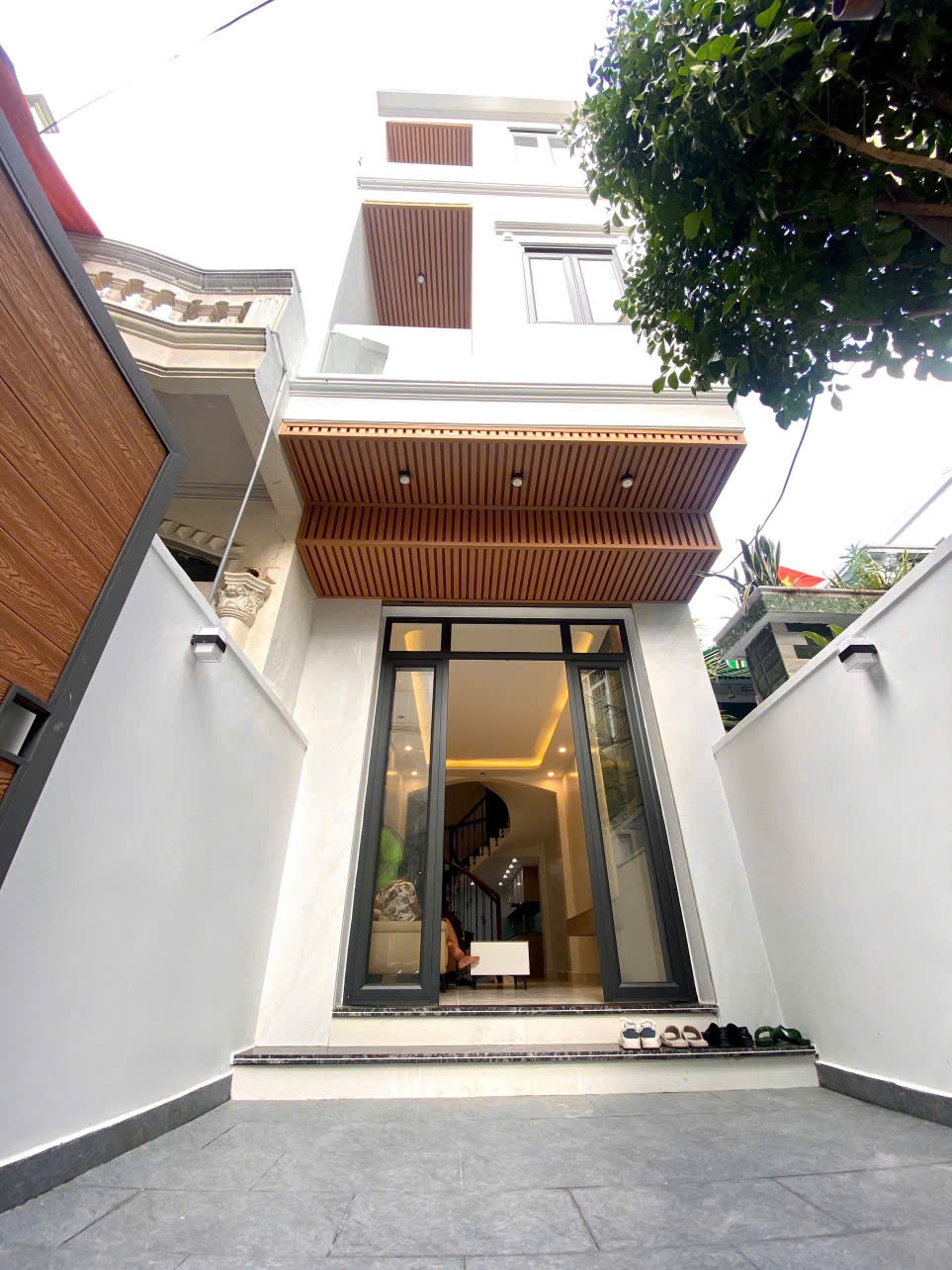 Bán căn homestay xây độc lập60m x 4 tầng , sân cổng riêng ngõ nông thẳng tắp ngay phố An Đà - Lê Hồng Phong