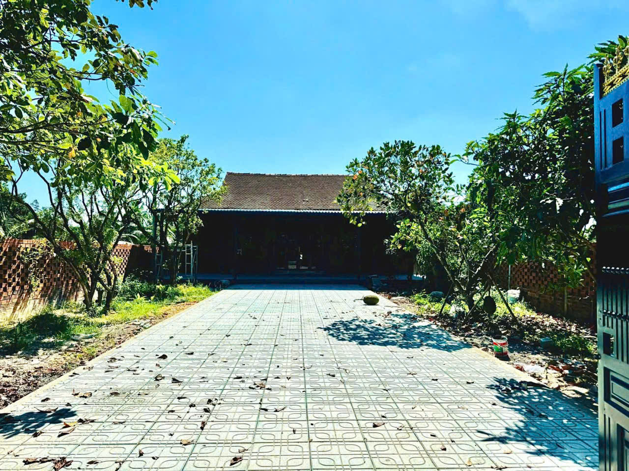 Bán nhà gỗ xã Tân Thông Hội tdt 480m2 ( 300m2 thổ) 2pn 1wc giá 4,2 tỷ