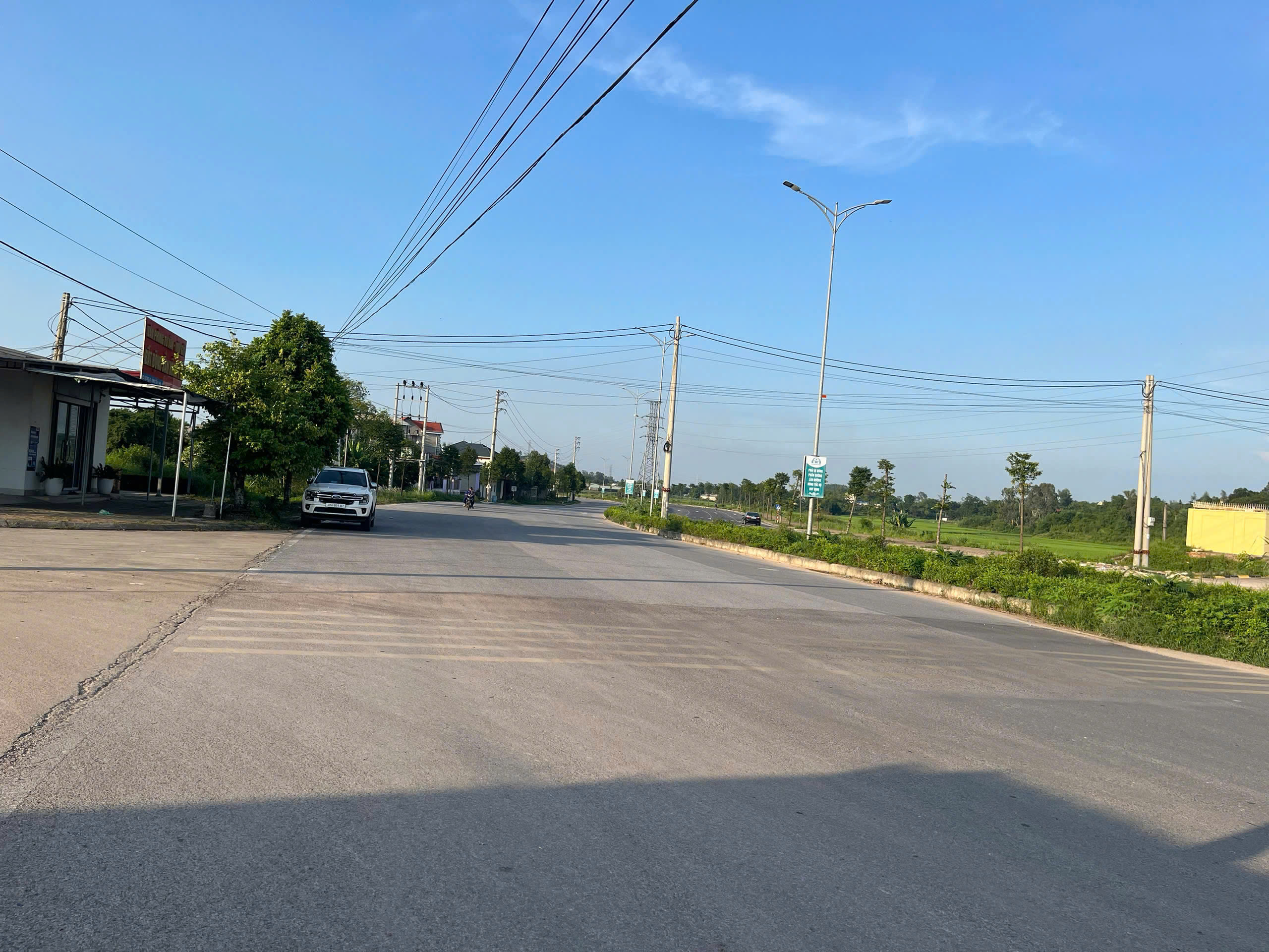 CHÍNH CHỦ BÁN LÔ ĐẤT ĐẤU GIÁ HỒNG TIẾN – PHỔ YÊN, VỊ TRÍ VÀNG KINH DOANH - SINH LỜI CAO