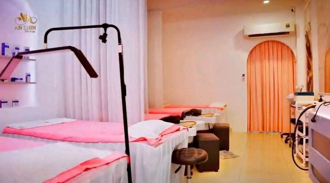 SANG GẤP & HOẶC SHARE MẶT BẰNG CHO THUÊ SPA LÀM ĐẸP ĐẦU TƯ FULL NỘI THẤT MỚI