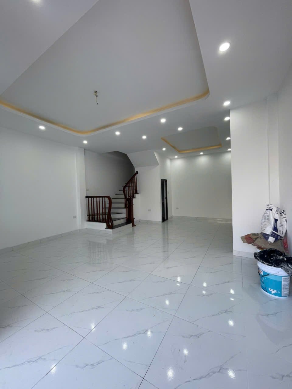 BÁN NHÀ TRƯỜNG CHINH - NHÀ ĐẸP Ở NGAY – Ô TÔ ĐỖ CỬA – 2 MẶT THOÁNG – KINH DOANH TỐT