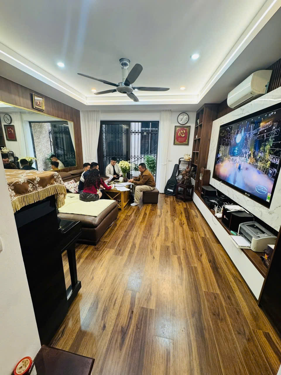 1 NHÀ RA PHỐ BẠCH MAI - GẦN CÔNG VIÊN TUỔI TRẺ - Bạch Mai 40m. 6 tầng, mặt tiền 3.6m nhỉnh 9 tỷ