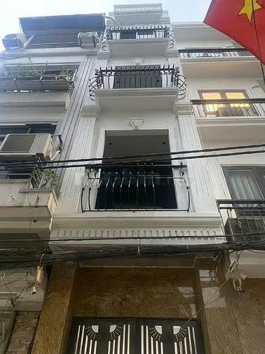 Cho thuê căn hộ khép kín tầng 2, 3, nhà mới,có thang máy tại Hồng Hà, Hoàn Kiếm