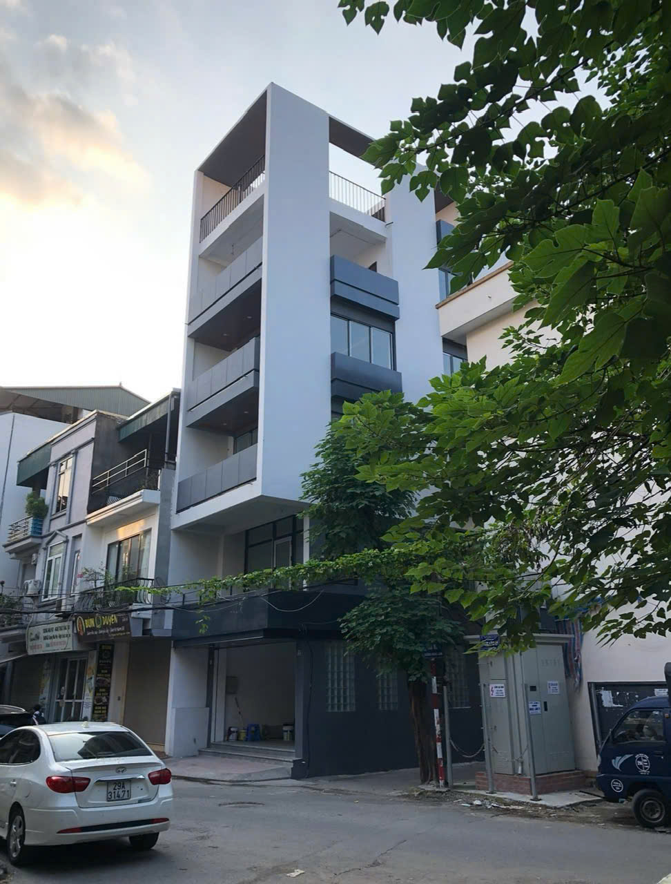 CẦN CHO THUÊ NHÀ NGUYÊN CĂN 5 TẦNG 1 TUM TẠI NGỌC LÂM BỒ ĐỀ - HÀ NỘI