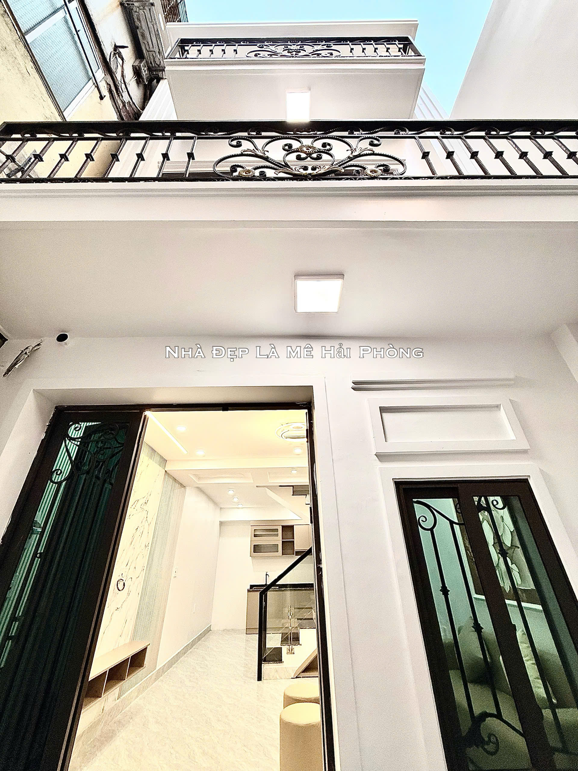 Bán nhà 3 tầng phố trung tâm Cát Cụt, Hải Phòng full công năng về ở ngay