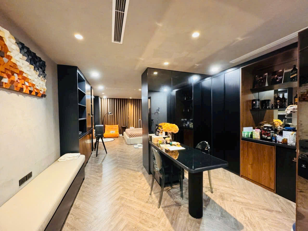 Nhà Đẹp Nhất Khu! Lô Góc – 7 Tầng – Hầm – Thang Máy – Nội Thất Nhiều Tỷ – Chỉ 31.8 Tỷ lh 0975124520