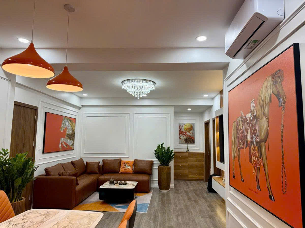 Tòa CT4 Lê Đức Thọ, đối diện Nhà hàng Vạn Hoa, 102m 3PN, Nội thất leng keng, 8.86 tỷ