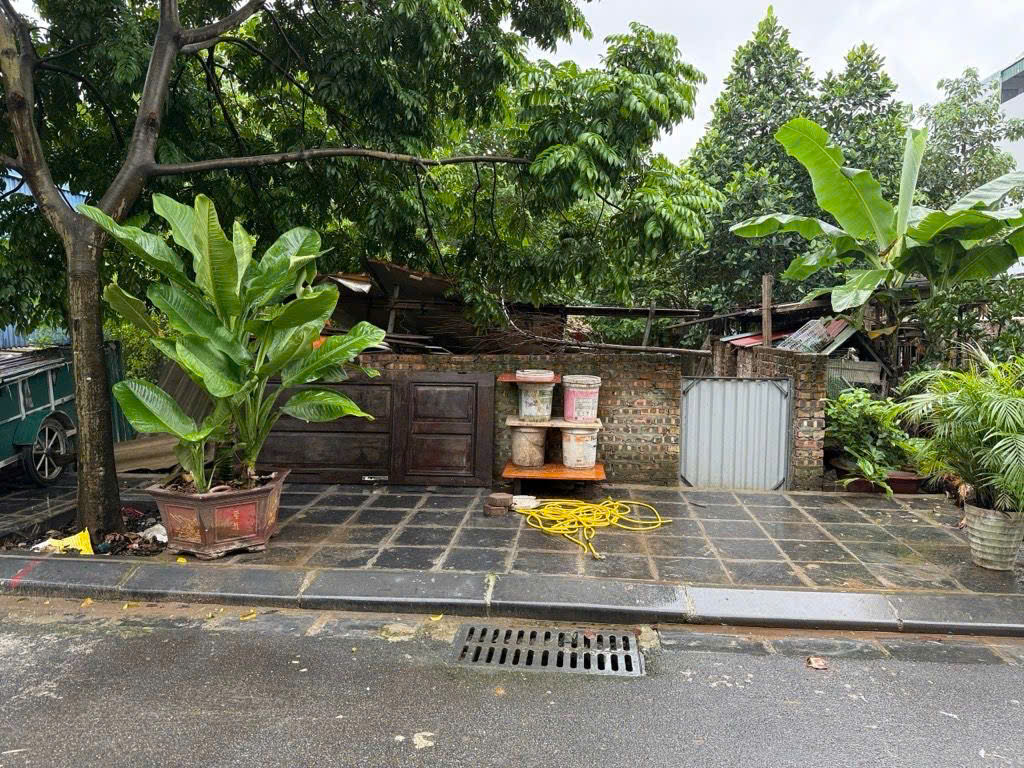 Bán đất Lý Sơn- Phân Lô- Oto tránh- Vỉa hè- Kinh doanh-57m mặt tiền rộng nhỉnh 12 tỷ(TL)