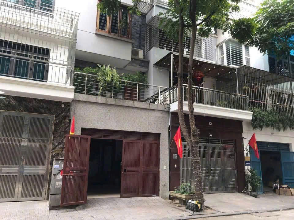 Mình đang cần cho thuê tầng 1 của căn biệt thự ở KĐT Văn Phú