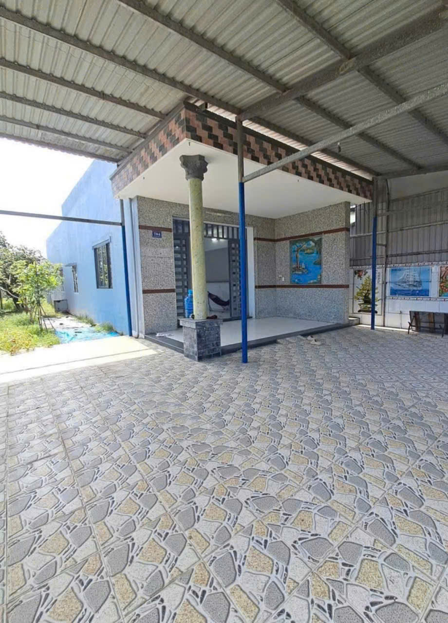 Bán nhà vườn xã Đức Hòa Thượng tdt 380m2 ( dtxd nhà 100m2) , 2pn ,1wc giá 2,6 tỷ