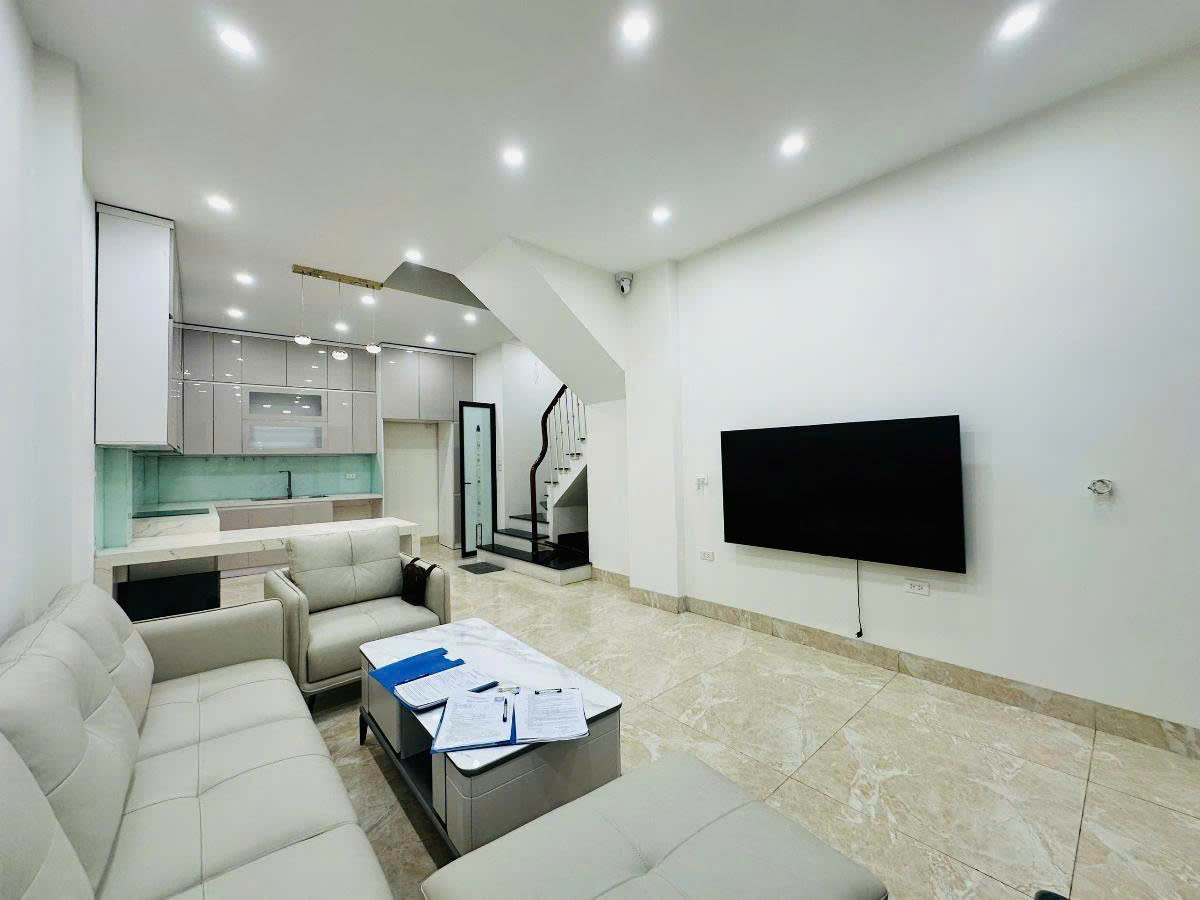 Mặt Phố Lê Duẩn – Lô Góc 12m Mặt Tiền – 31m² – 4 Tầng – Giá 21 Tỷ – Vị Trí Kinh Doanh