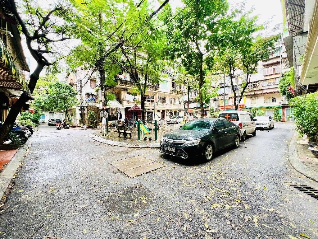 bán tập thể bắc nghĩa tân DT 60m 2 ngủ chỉ 4,080 tỷ,full nội thất,2 thoáng,ô tô đỗ cửa