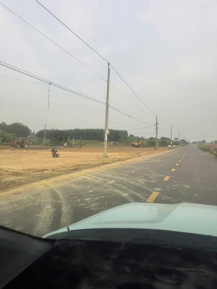 Mặt tiền đường 992 Long Tân Ngang 5 nở hậu 10 có 80tc tổng 189m2