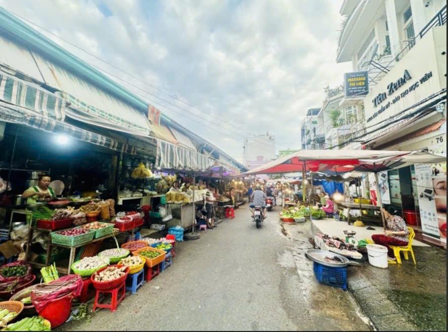 Bán Nhà Đẹp, Mặt Tiền Chợ đường Hoàng Minh Đạo P5, Q8 - Giá chỉ 10,6 Tỷ