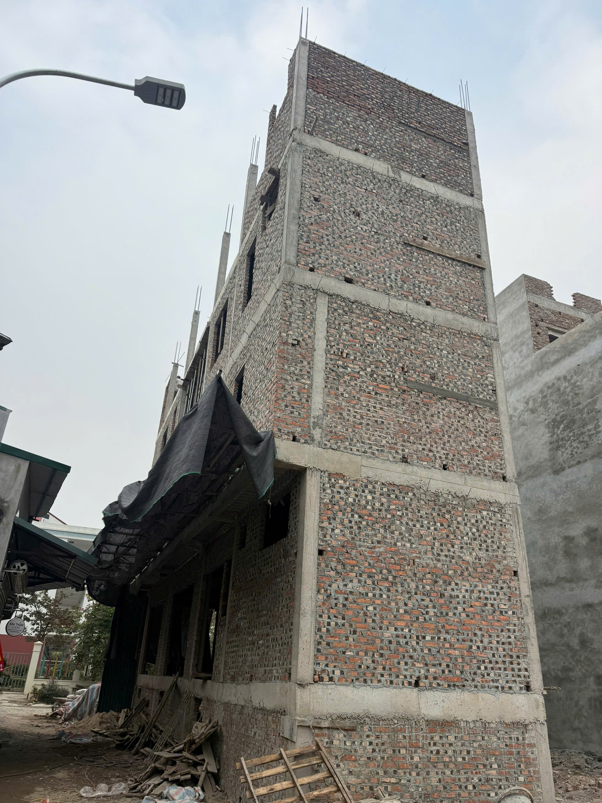 BÁN CCMN 70M * 6,5 TÂNG + HẦM LÔ GÓC KINH DOANH ĐỈNH DOANH THU 580TR / NĂM