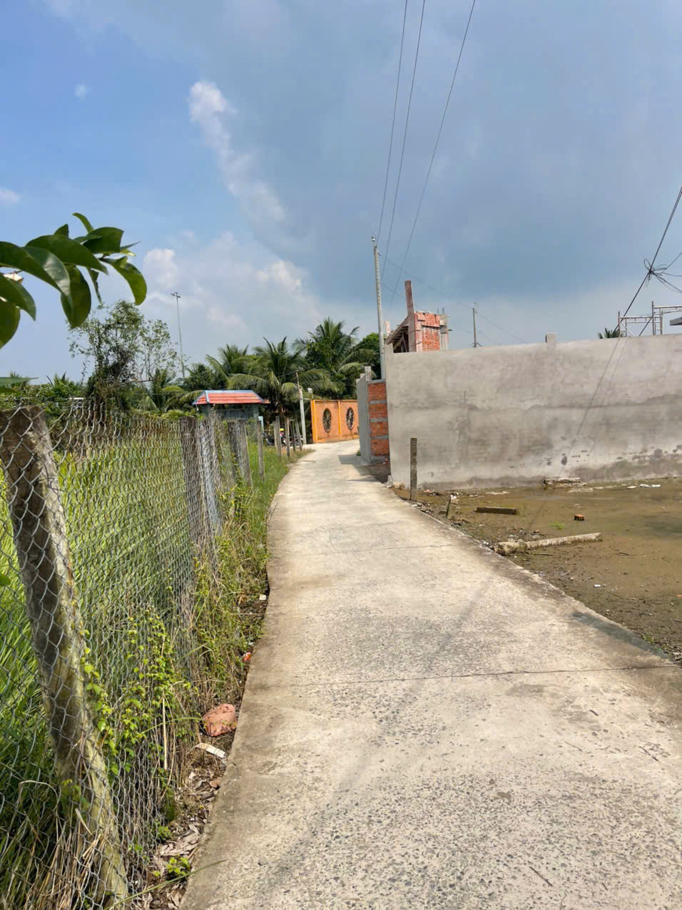 Bán đất 2 mặt tiền đường Rạch Vịnh xã An Thạnh dt 2000m2 ( 300m2 thổ ) giá 6,5 tỷ