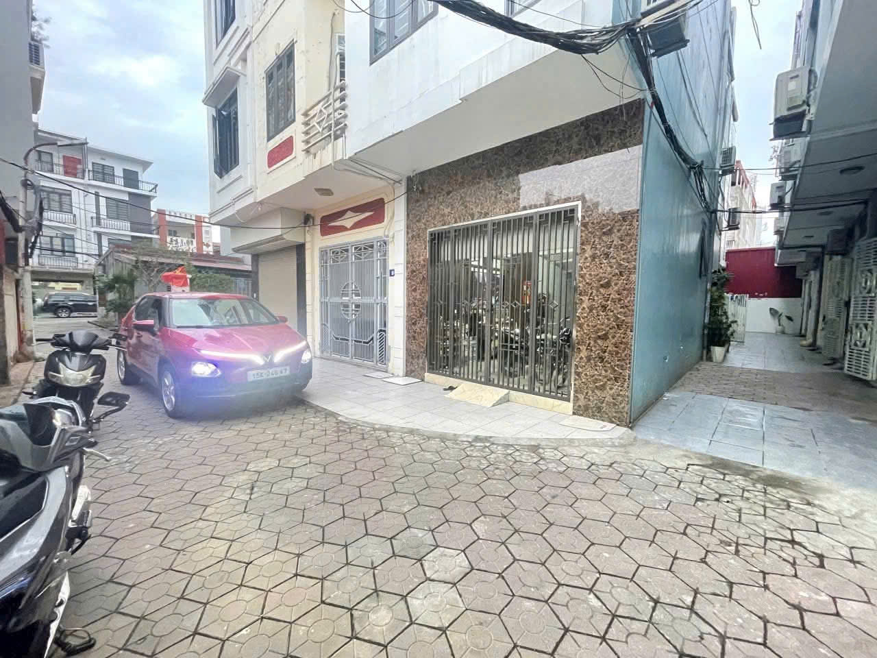 Bán nhà Vĩnh Tiến - Vĩnh Niệm, ô.tô ra vào, 37m 3 tầng, Giá 2.8 tỉ