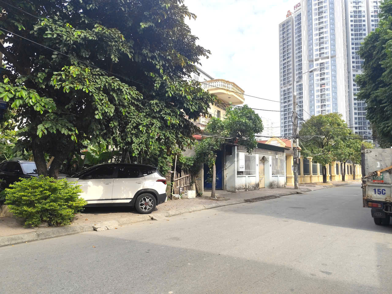 Bán đất mặt đường 633 Thiên Lôi - 88m, ngang 4.4, vị trí siêu đẹp, Giá 9.2 tỉ