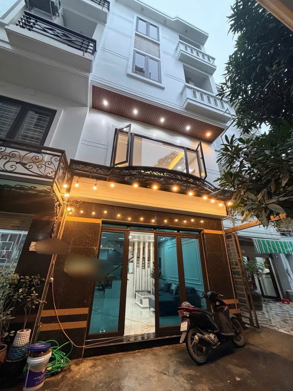 Bán nhà Hoàng Ngọc Phách - Quán Nam, 54m 4 tầng, ô.tô đỗ cửa, Giá 5.65 tỉ