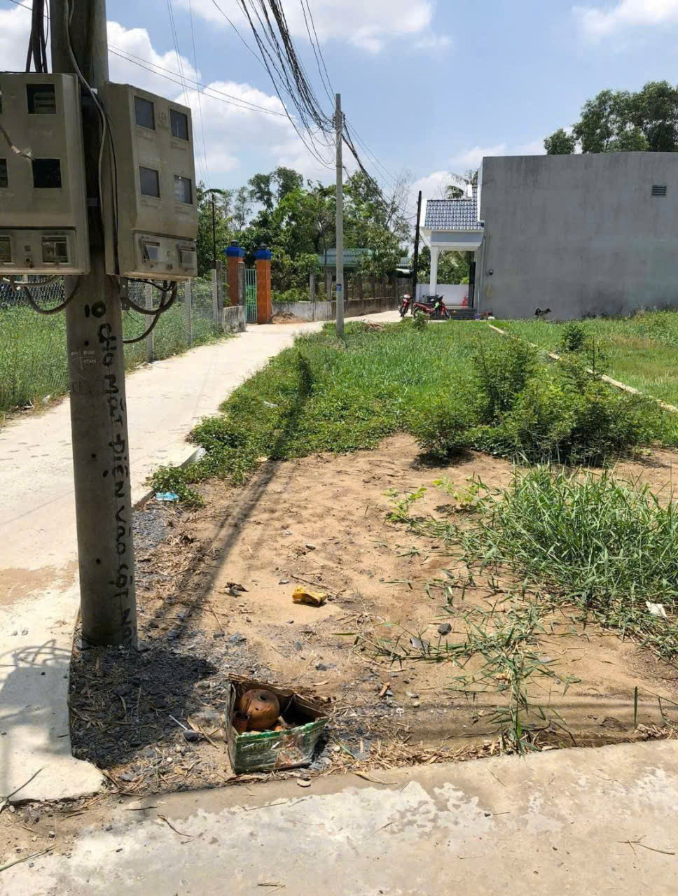 Bán đất thổ cư góc 2 mt hẻm ấp Phước Toàn, xã Long Hiệp dt 150m2 giá 1,5 tỷ