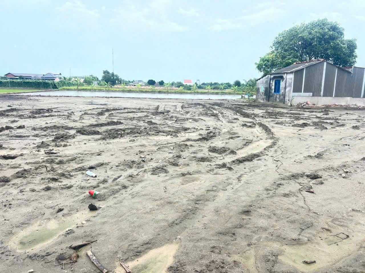 Bán 11 lô nền thổ cư đường beton xe hơi xã Phước Vân , Cần Đước giá 700 triệu / nền