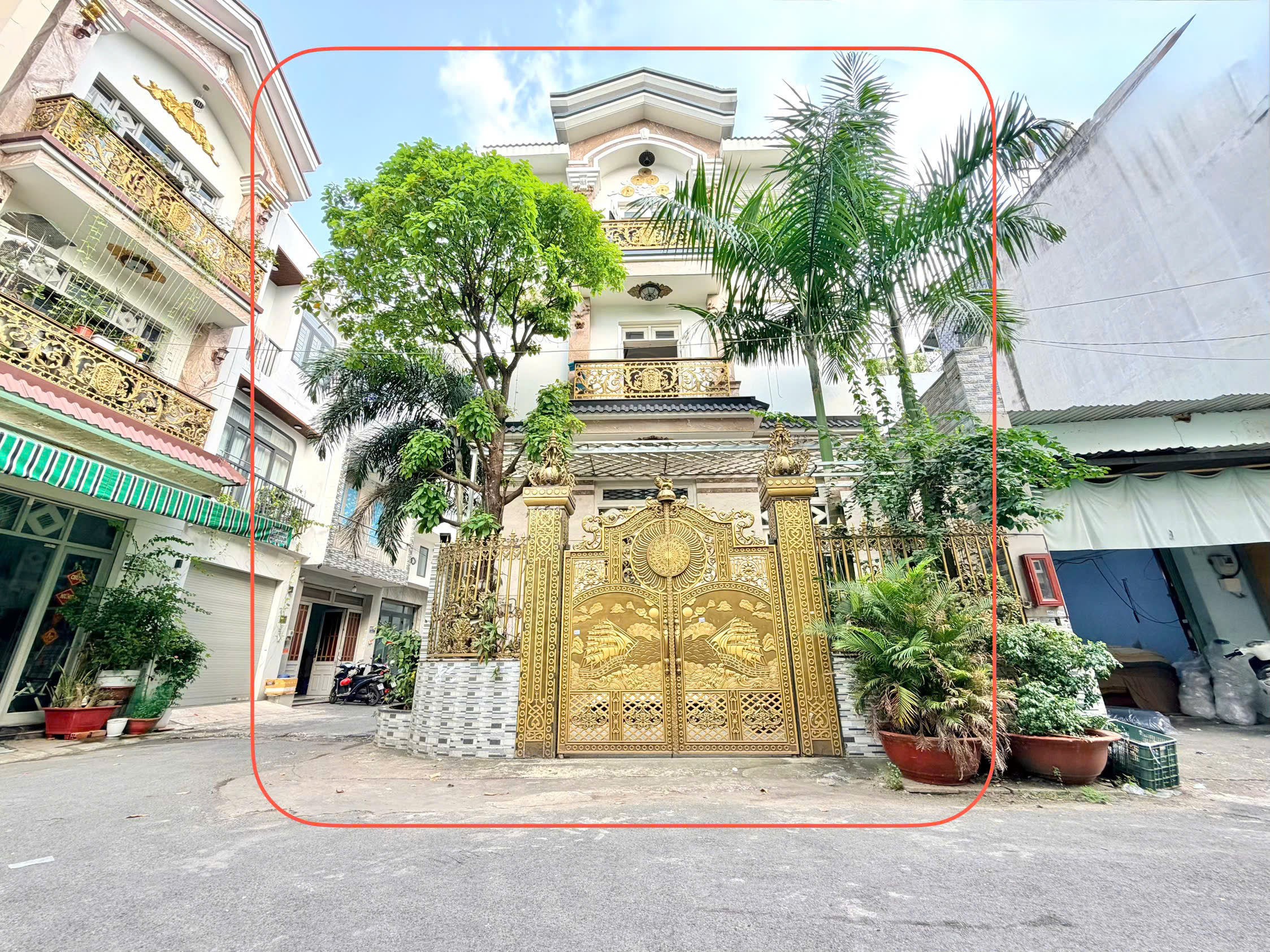 Giảm hẳn 2 tỷ - Biệt thự 3 tầng ,100m2 - Gần AON MALL Tân Phú