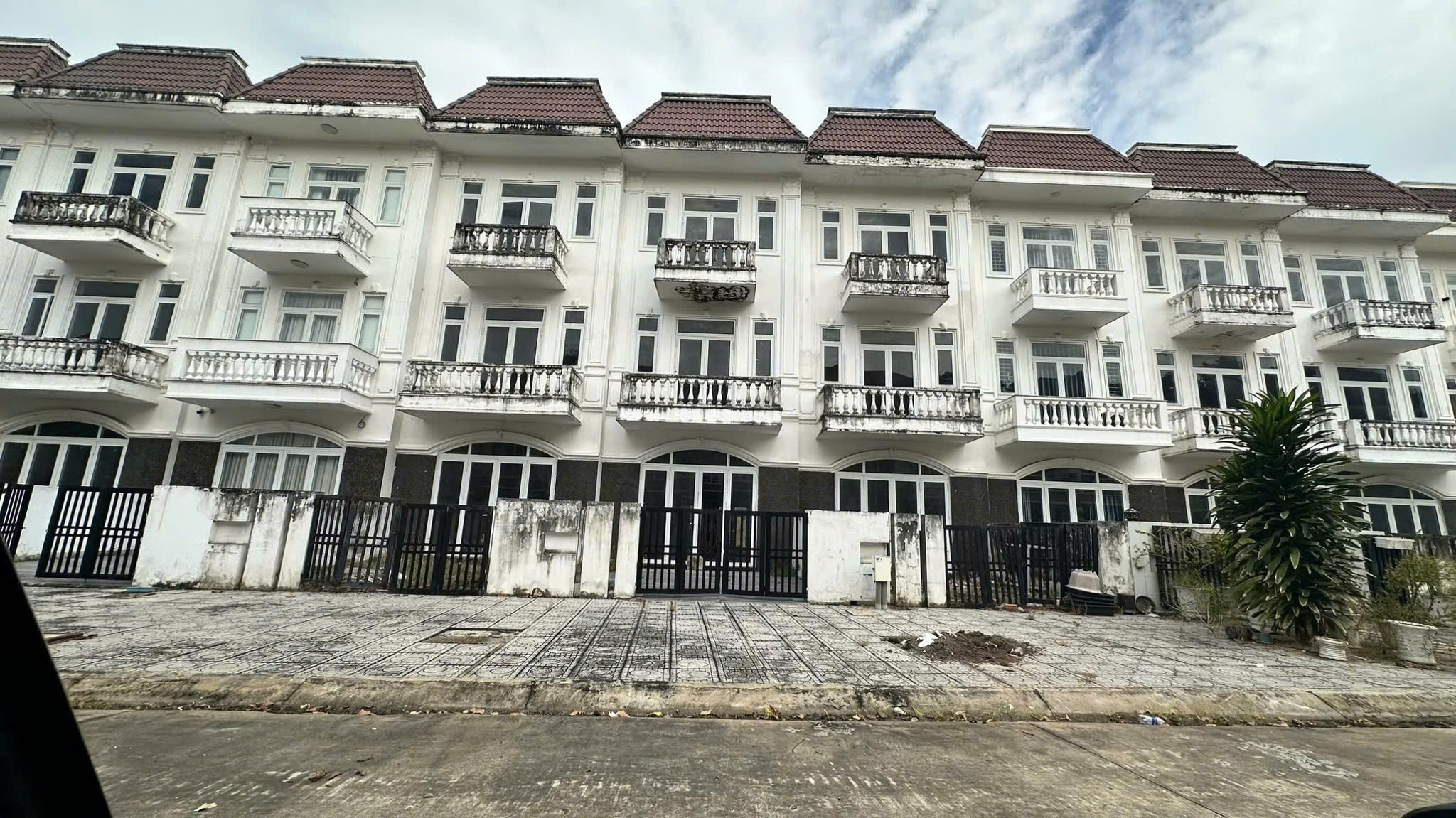 Bán Liền kề khu Biệt thự ven sông Chánh Mỹ, TT Thủ Dầu Một, Bình Dương, view sông Sài Gòn