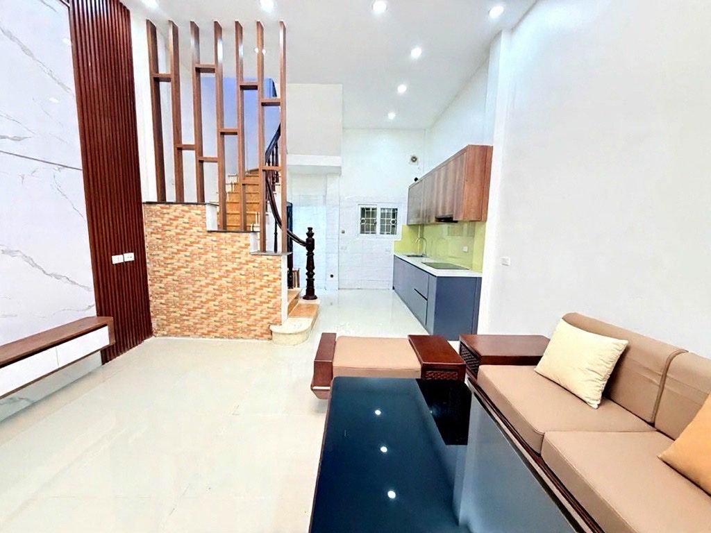 thụy khuê DT 36m x MT 4m2 -5 tầng dân xây 7,99 tỷ 2 thoáng,ngõ thông hồ tây