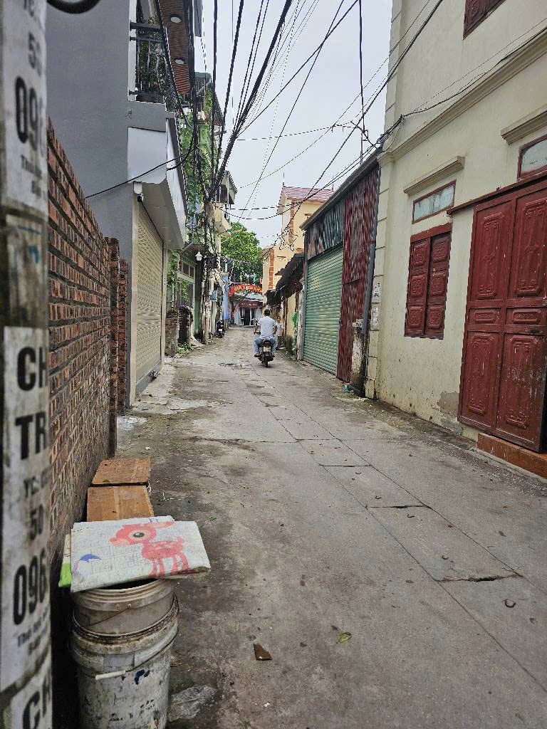 HÓT!!HÓT- NHÀ ĐẸP NGỌC HỒI MỚI TINH- GẦN NHIỀU TIỆN ÍCH - KHÁCH CHỈ VIỆC XÁCH VANI VỀ Ở