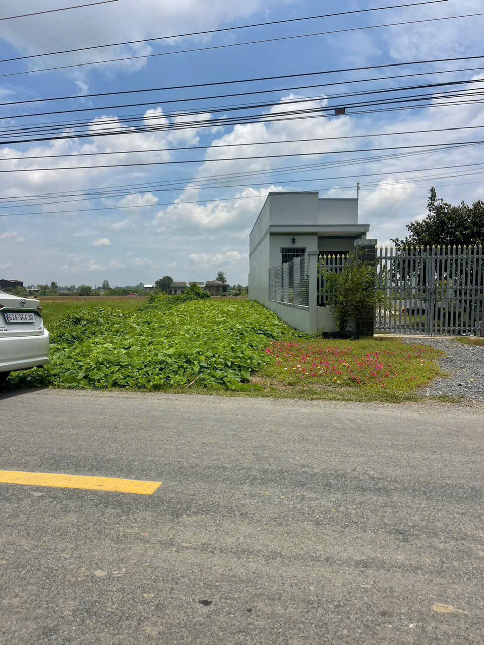 Bán nền thổ cư mặt tiền tỉnh lộ 833B , xã Lạc Tấn, Tân Trụ dt 200m2 giá 1,7 tỷ