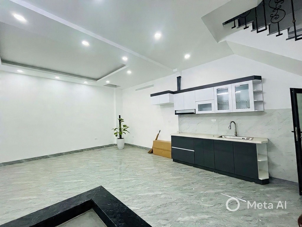 bán nhà đội cấn 45m x5 tầng MT 6m 10,6 tỷ sát phố,ngõ ô tô dừng đỗ